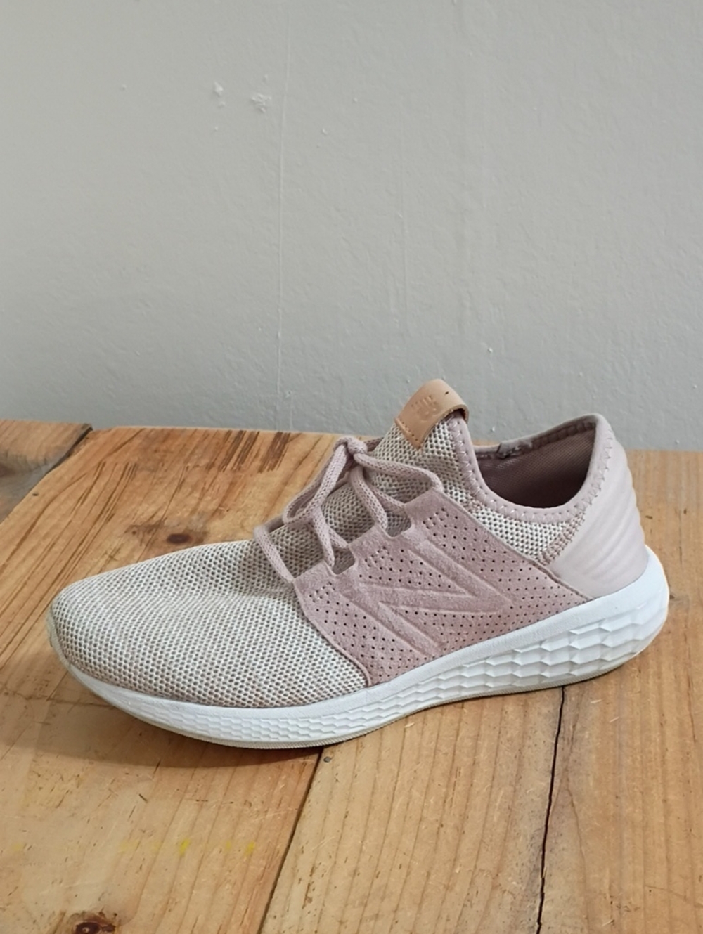 New Balance Women's Fresh Foam Cruz Running Sneakers Size 9.5